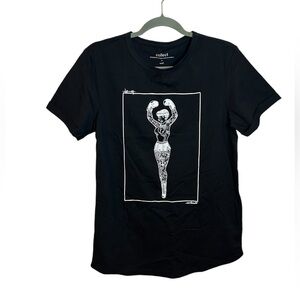NWT Collect The Label Lady Boxer Graphic Tee